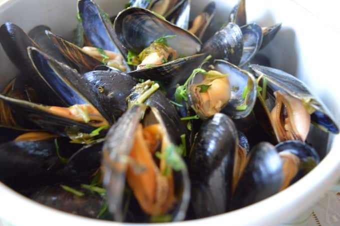 Moules Frites (Mussels and Chips) | mygutfeeling.eu