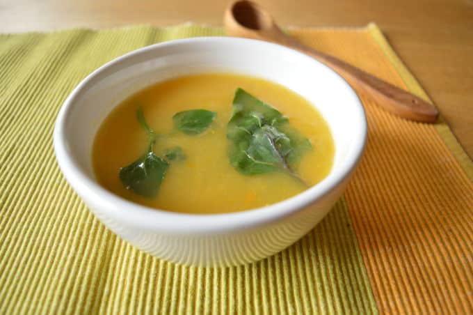 Yellow Zucchini Spinach Soup | mygutfeeling.eu