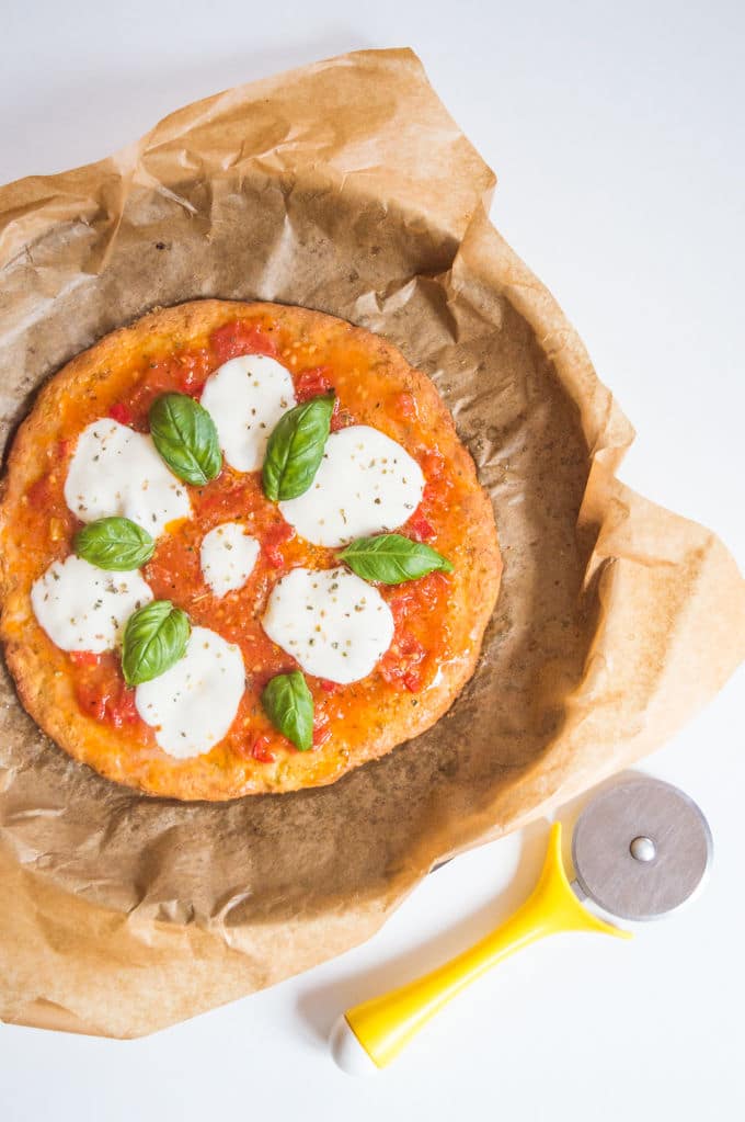 Pizza Margherita w/ Zucchini Crust #glutenfree #lowfodmap