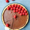 low fodmap chocolate tart with raspberries